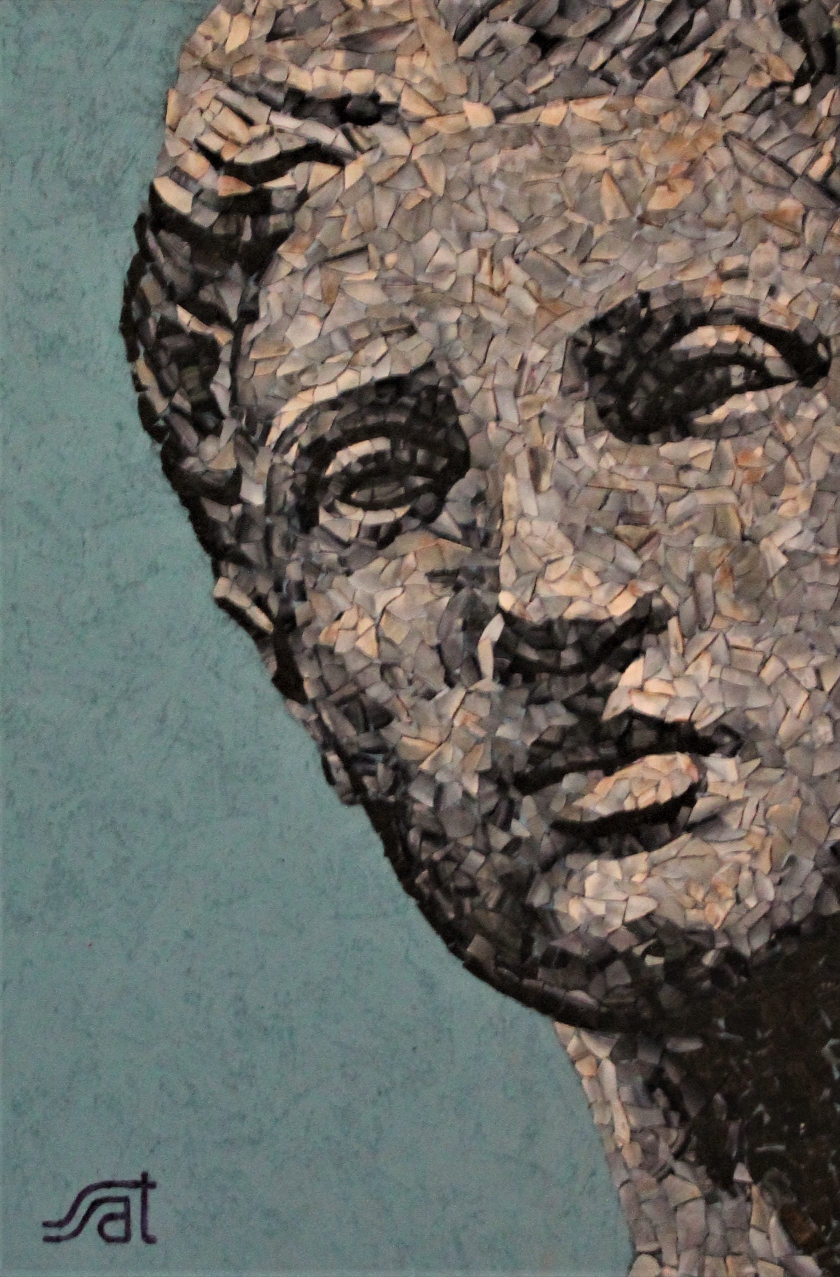 Dea, 2015, Sea shells, mosaic by Saimir Strati
